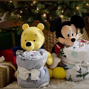 Disney WINNIE THE POOH Soft Plush PILLOW BUDDY & 50" x 60" BLANKET THROW Bedding